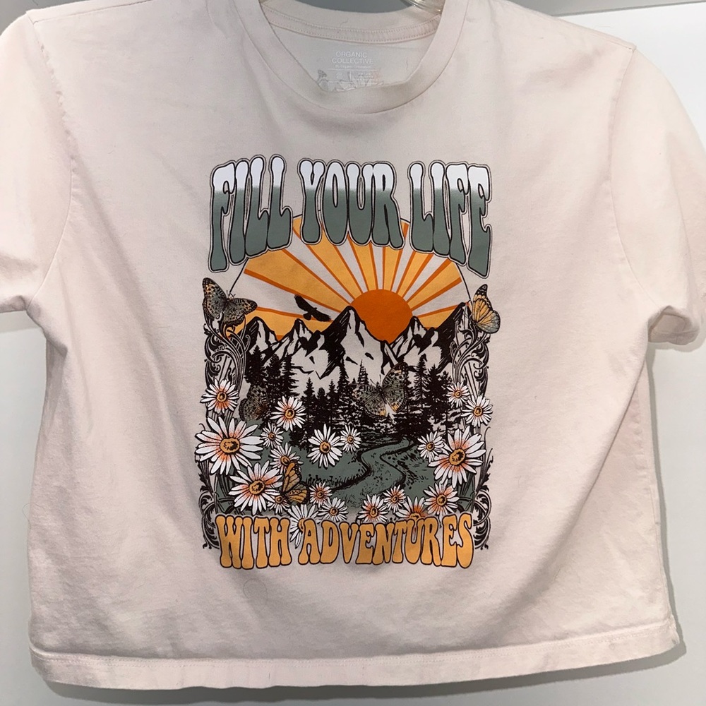 Fill Your Life Adventure Graphic Crop Top